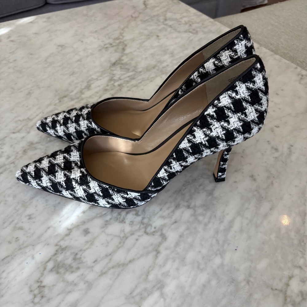 Ann Taylor Azra Black and White Heels with D'Orsay Cut